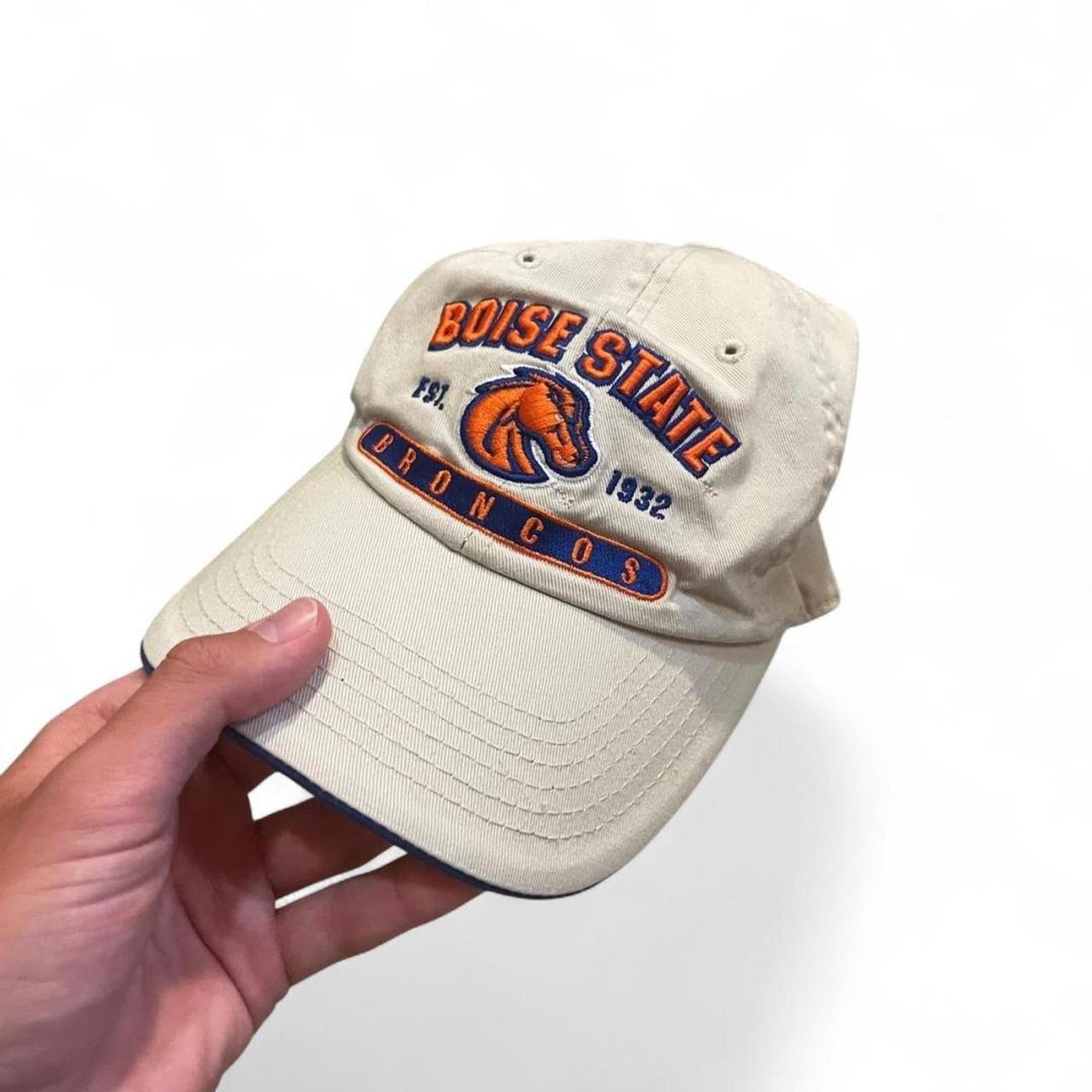 Vintage Y2K Boise State University Velcro Hat American Vintage b91c2a13-34c1-4ae3-a68e-843178ddf7ad