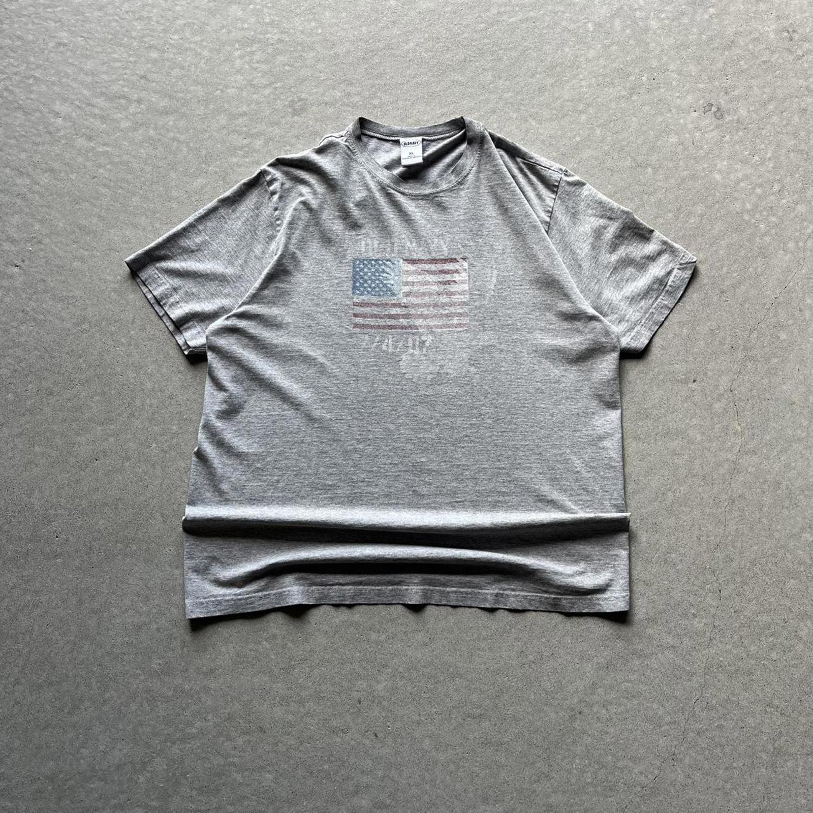 Vintage Clothing Vintage Distressed 2007 Old Navy USA T-Shirt Old Navy - uptwn vintage - 1168cd20-ae97-421d-99e4-39ed2fd7fd26