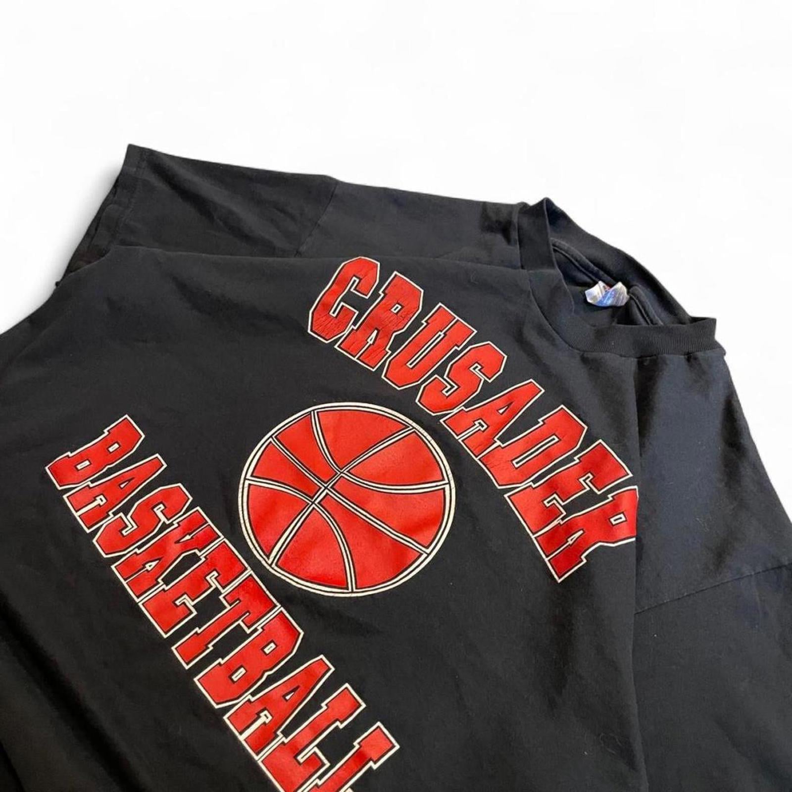 Vintage 90s Crusader Basketball Retro Style T-Shirt Hanes 16ba0135-6c0f-4803-86e2-4744a19e893c