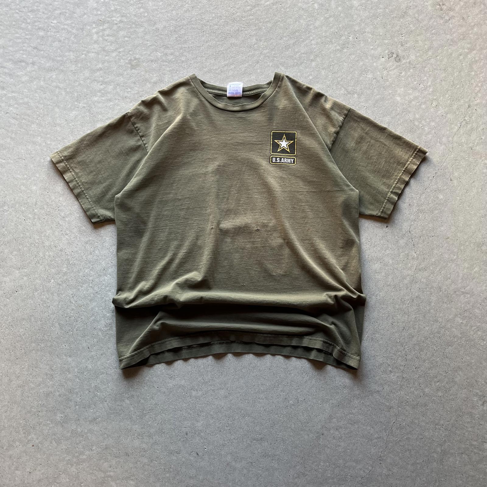 Vintage Y2K Thrashed Green US Army T-Shirt - Uptwn Vintage