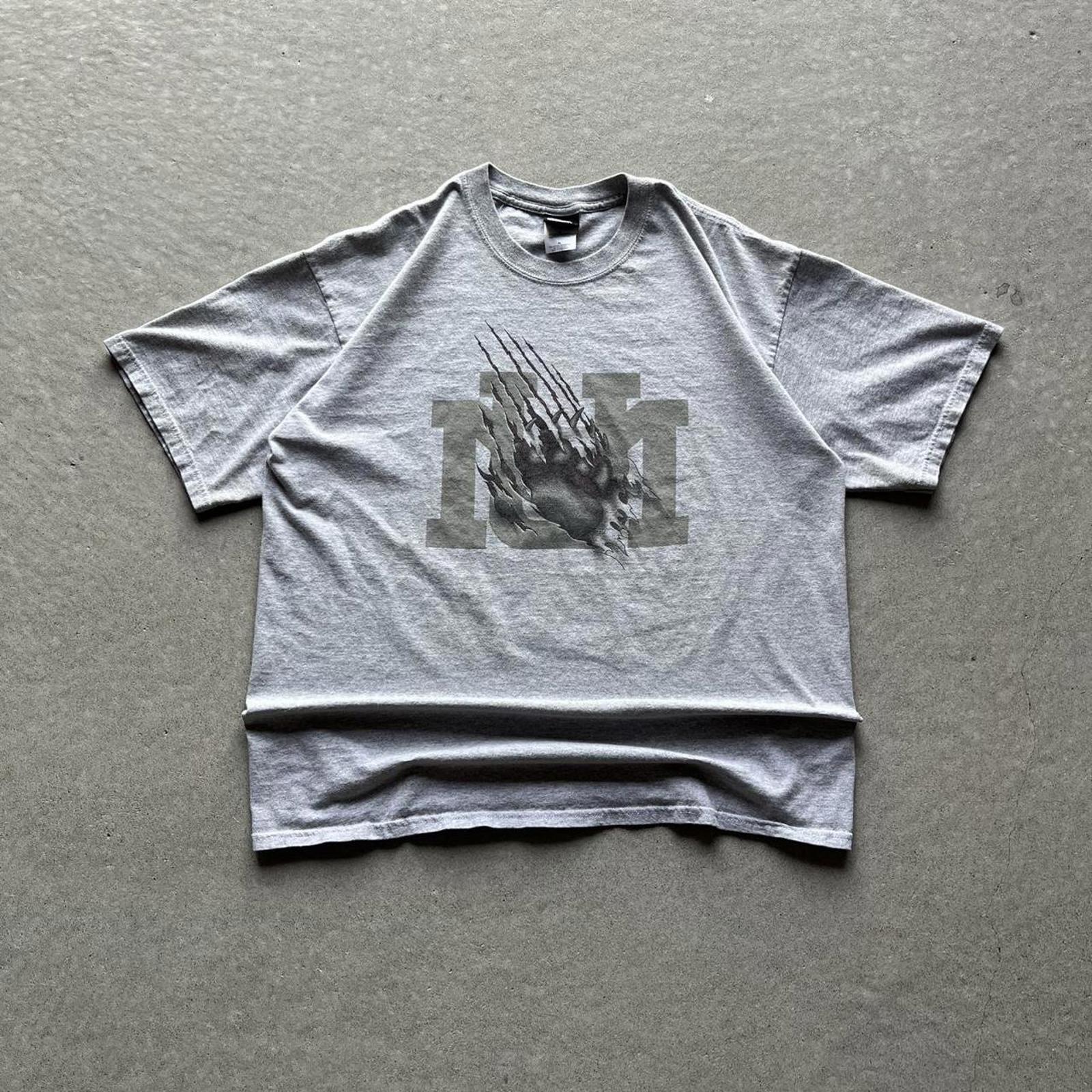 Vintage Clothing Vintage Y2K University of Montana Grizzlies Graphic T-Shirt American Vintage - uptwn vintage - 3aeaaa76-0a6e-4733-8d3f-0497d33e32a4