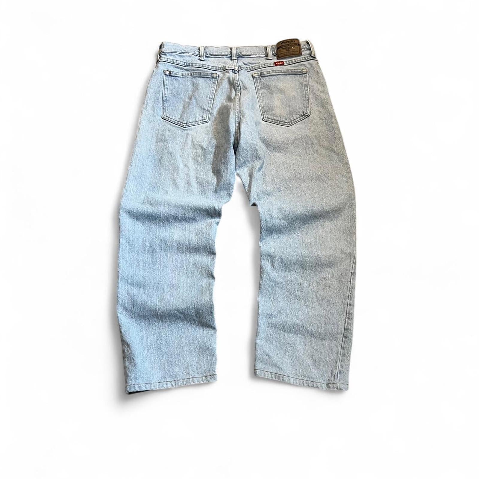 Vintage Y2K Light Wash Wrangler Jeans Wrangler 41f64b46-2cac-4548-a630-07be198d5656