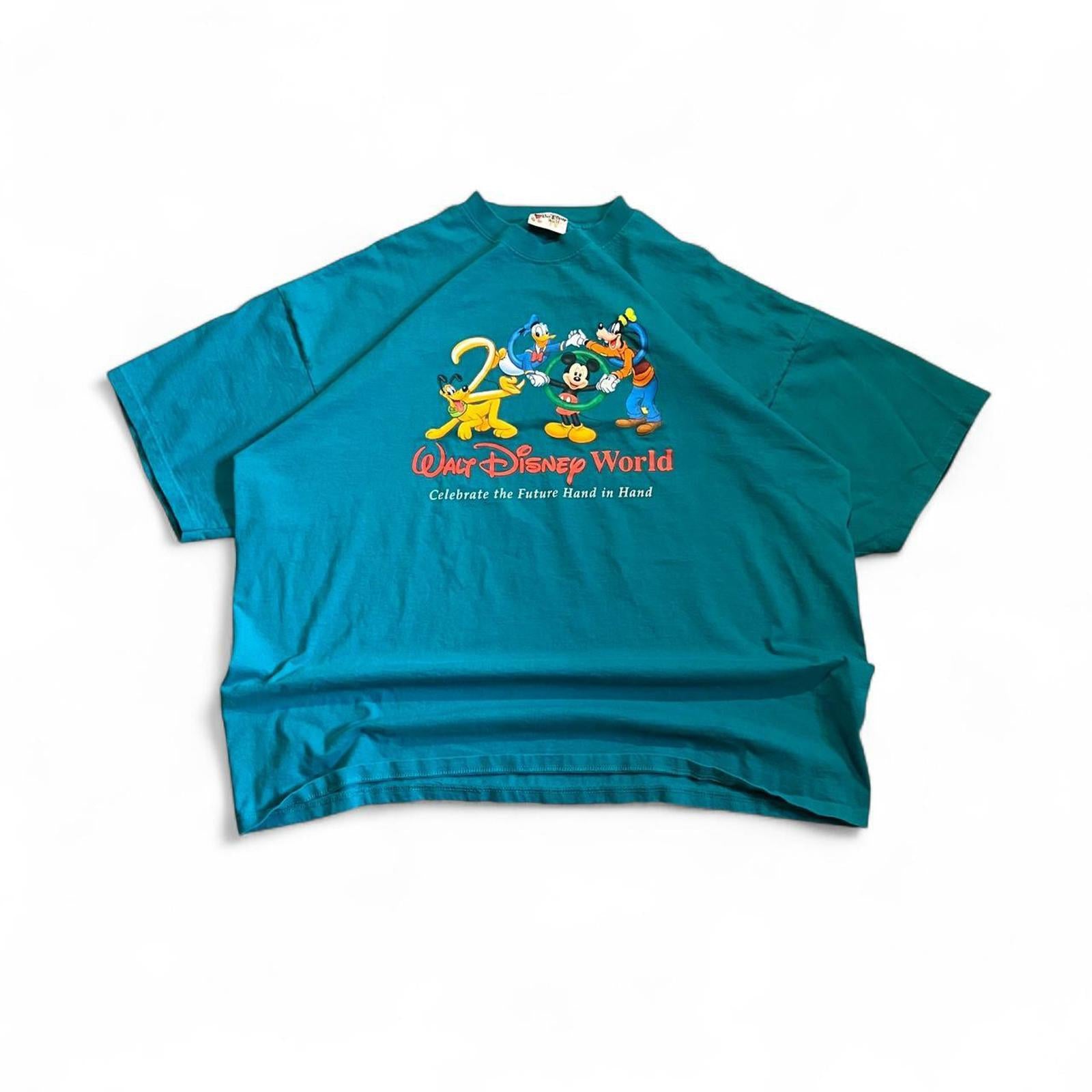 Vintage 2000 Disney World Mickey Mouse T-Shirt Disney 42cfe383-0991-4bf9-95da-902749077ffc