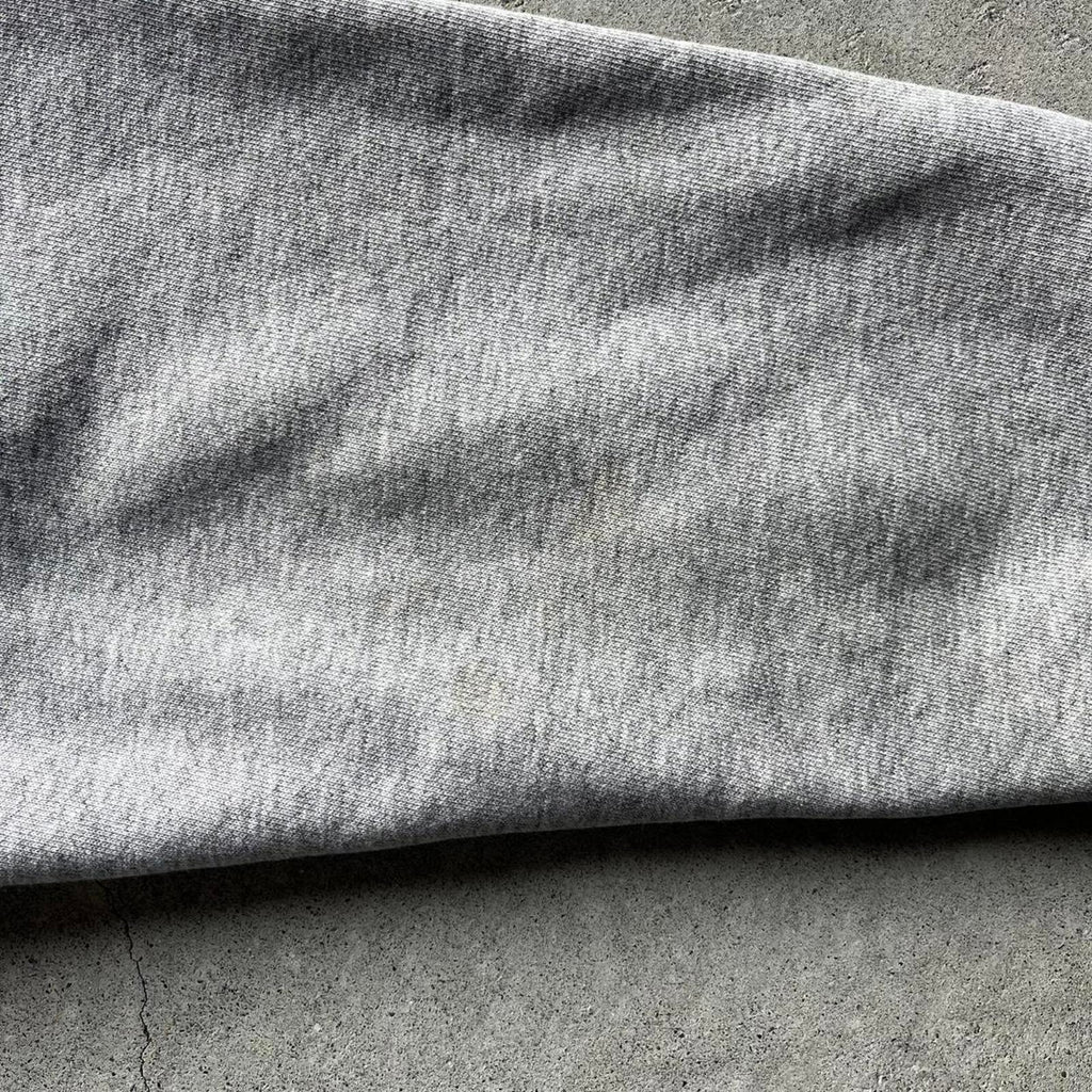 Vintage Y2K Grey Tommy Hilfiger Sweatshirt