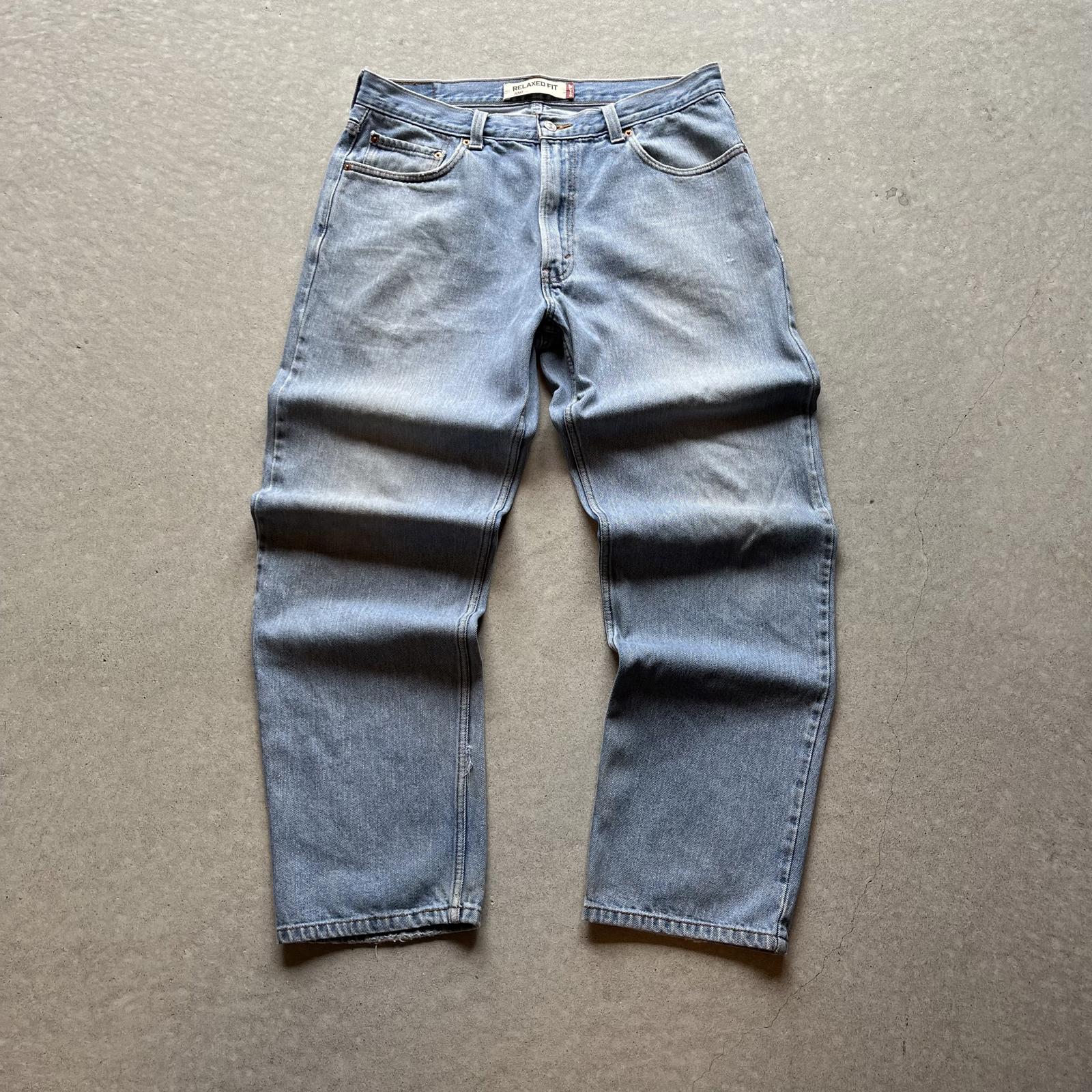 Vintage 2005 Levi’s 550 Light Wash Jeans
