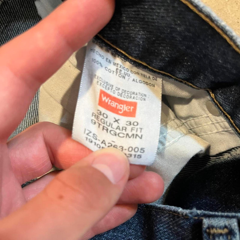 Vintage Y2K Straight Leg Wrangler Denim Jeans Wrangler 61051e32-50db-4f18-b31b-52e36162f28a