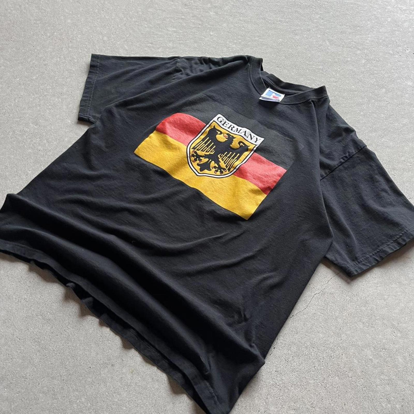 Vintage Y2K Russell Athletic Germany Flag T-Shirt - Uptwn Vintage
