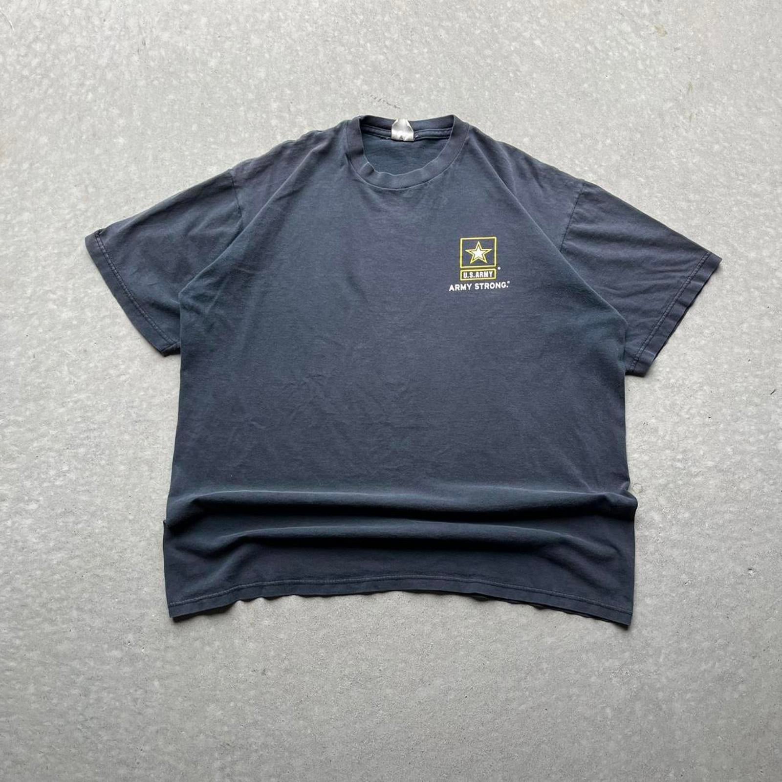 Vintage Y2K US Army Strong T-Shirt - Uptwn Vintage
