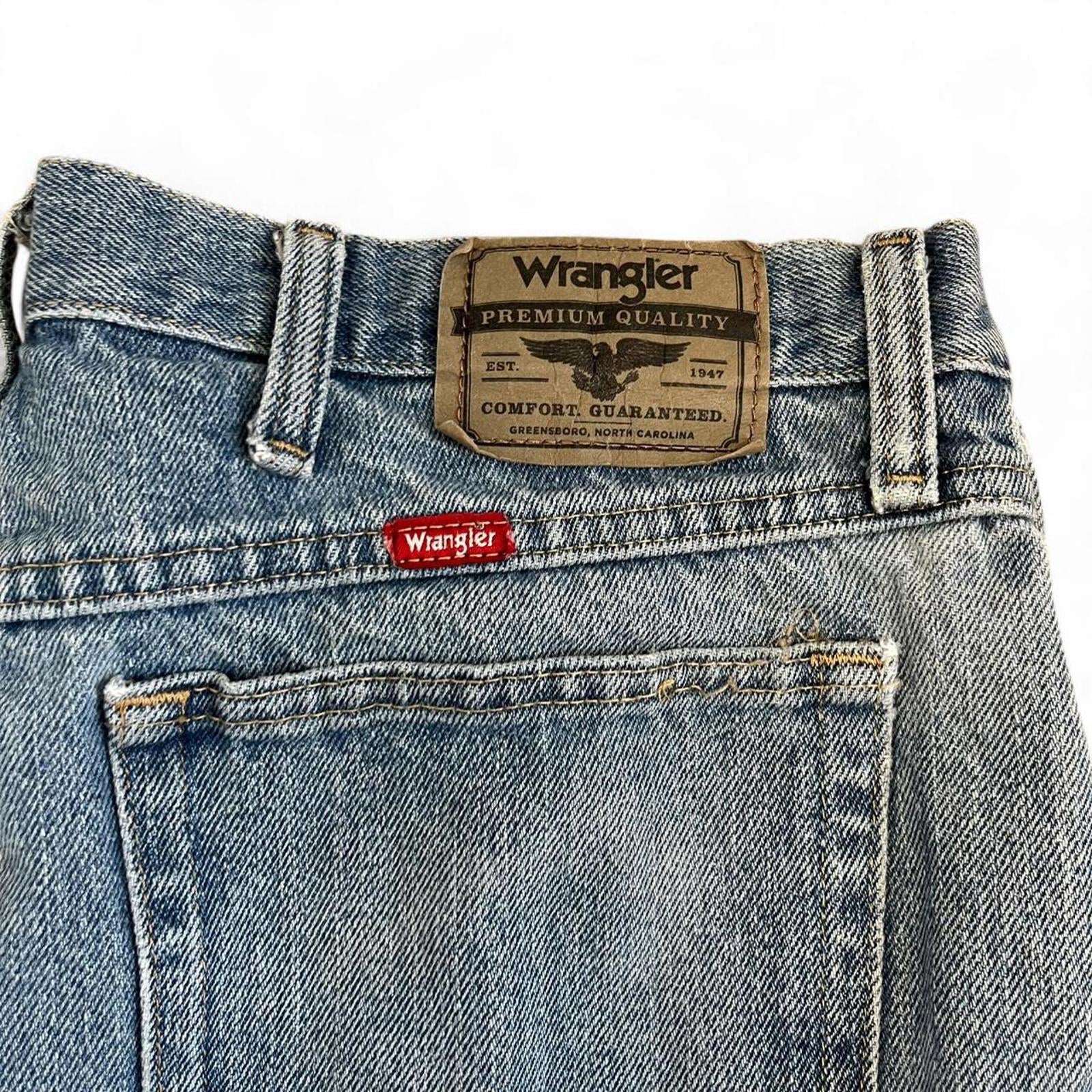 Vintage Y2K Baggy Wrangler Light Wash Jeans Wrangler 77e6f09b-00f3-4cfa-9d2c-2ea9c7aba26b