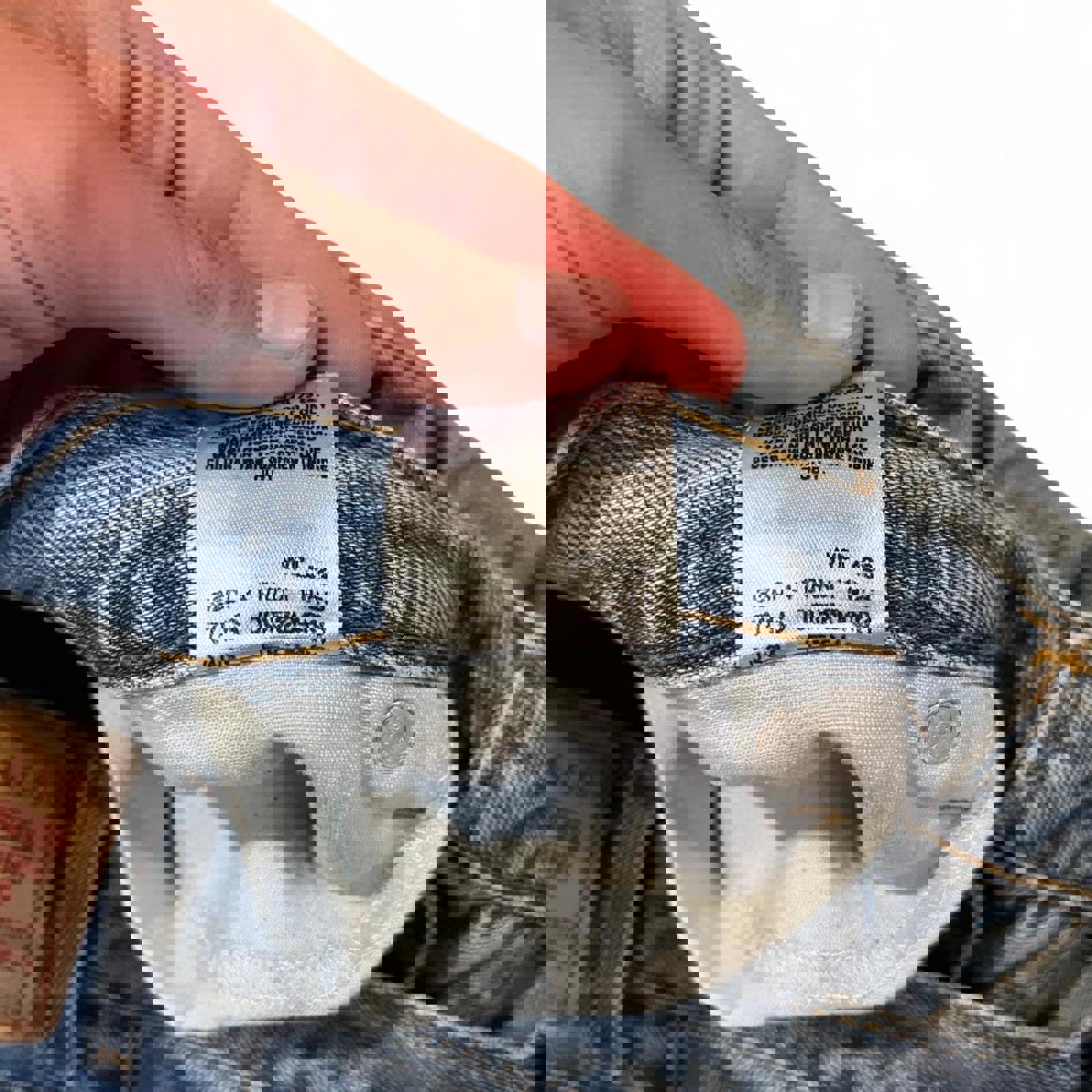 Vintage 2008 Levi’s Baggy 560 Denim Jeans Levi's 7c30f5c0-9ad6-40de-b2ff-a3ccfcc2bee6