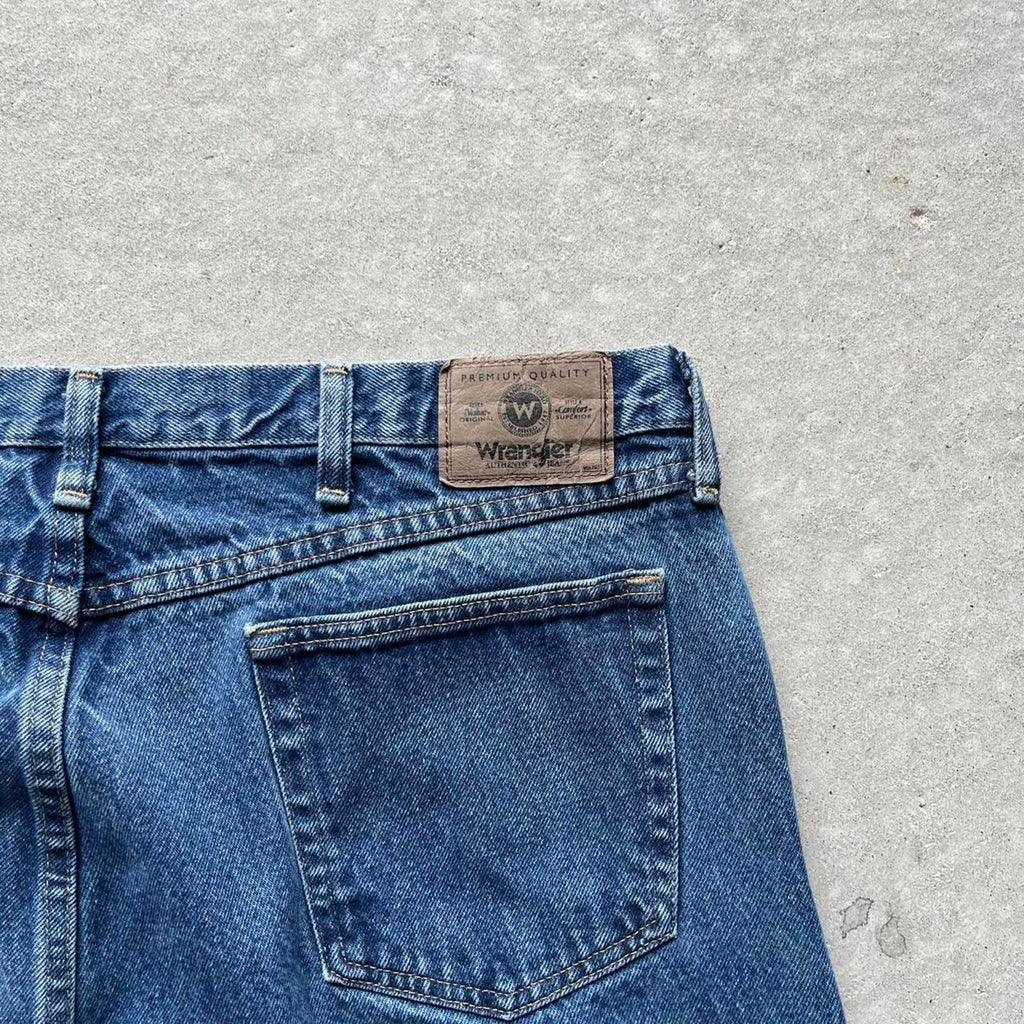 Vintage Y2K Baggy Wrangler Blue Jeans - Uptwn Vintage