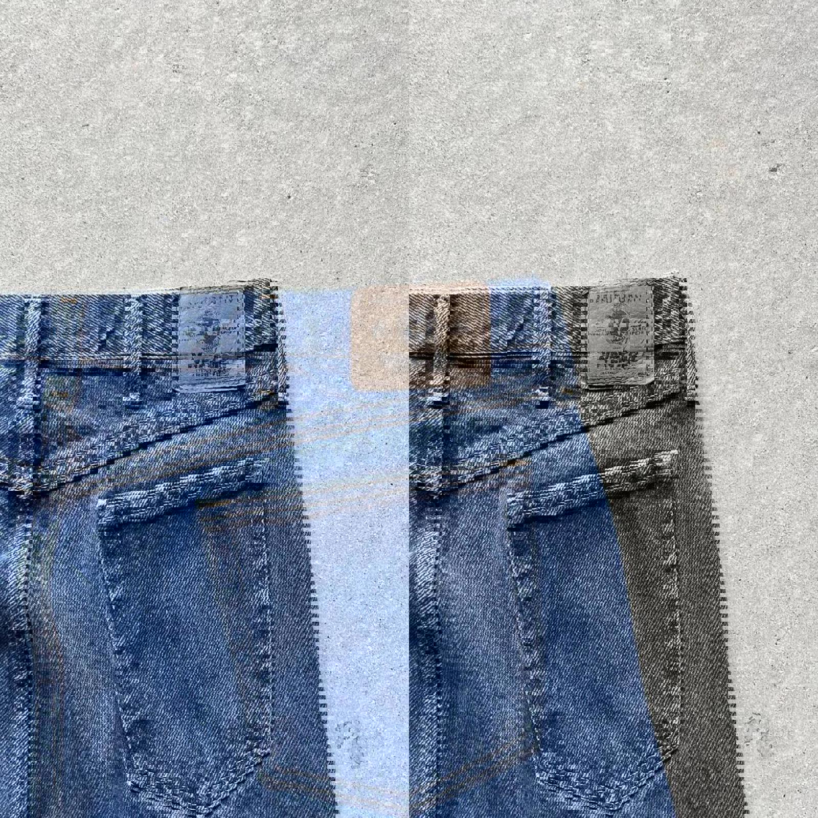 Vintage Y2K Baggy Wrangler Blue Jeans