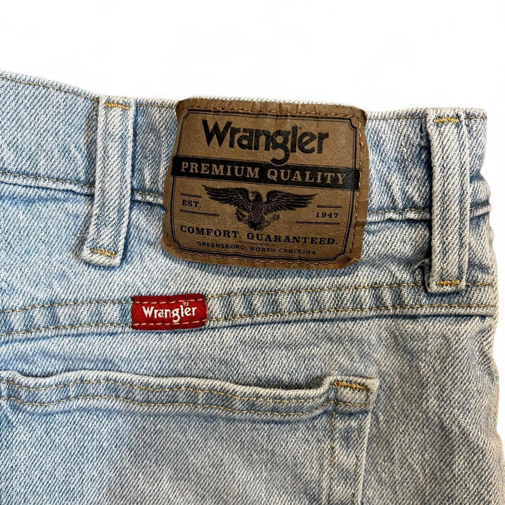 Vintage Y2K Light Wash Wrangler Jeans Wrangler 802ef88a-46ee-4b69-baf2-31ba94875ba7
