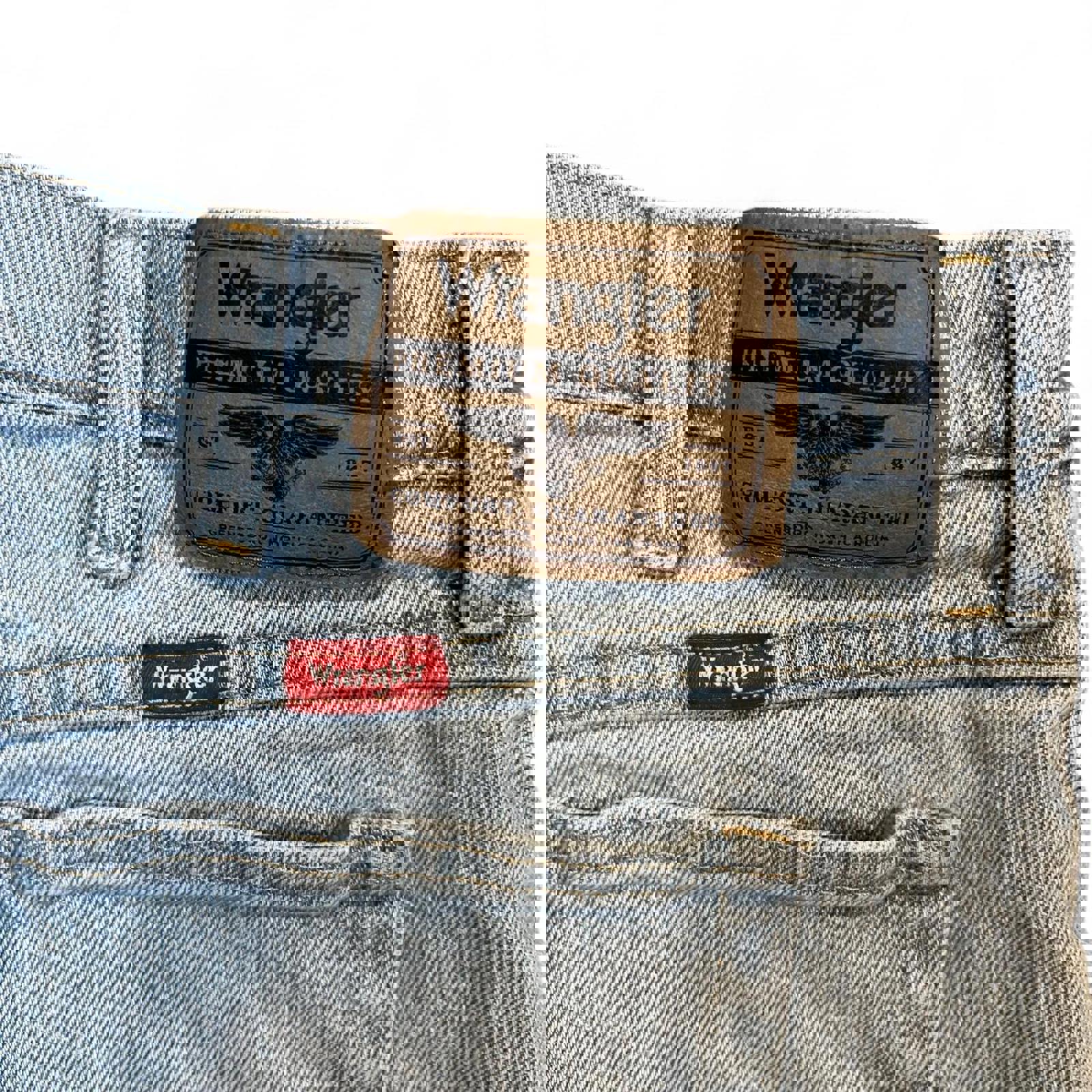 Vintage Y2K Light Wash Wrangler Jeans Wrangler 802ef88a-46ee-4b69-baf2-31ba94875ba7