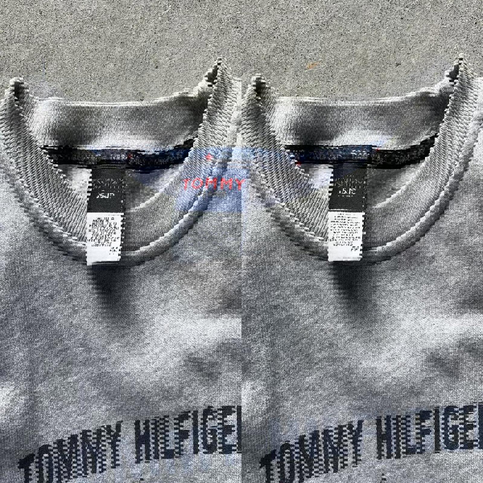 Vintage Y2K Grey Tommy Hilfiger Sweatshirt