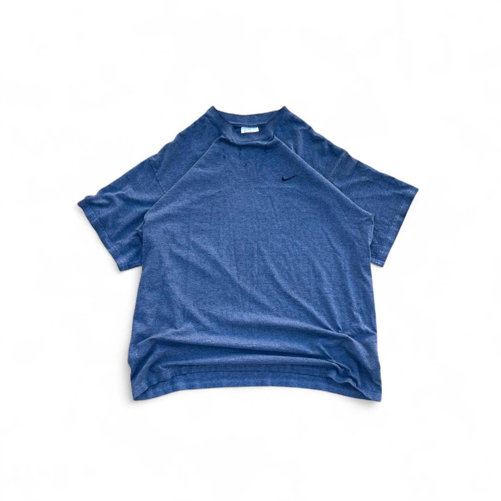 Vintage Grey 90’s Nike T-Shirt Side Check Nike - uptwn vintage - 87d3b0a2-9dde-409f-91b3-045e32e11777