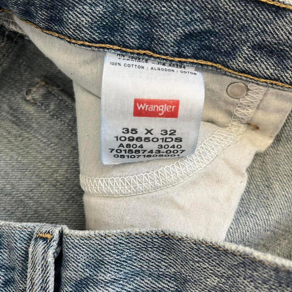 Vintage Y2K Baggy Wrangler Light Wash Jeans Wrangler a1cb185b-8e34-49d9-98f3-094cb5018299