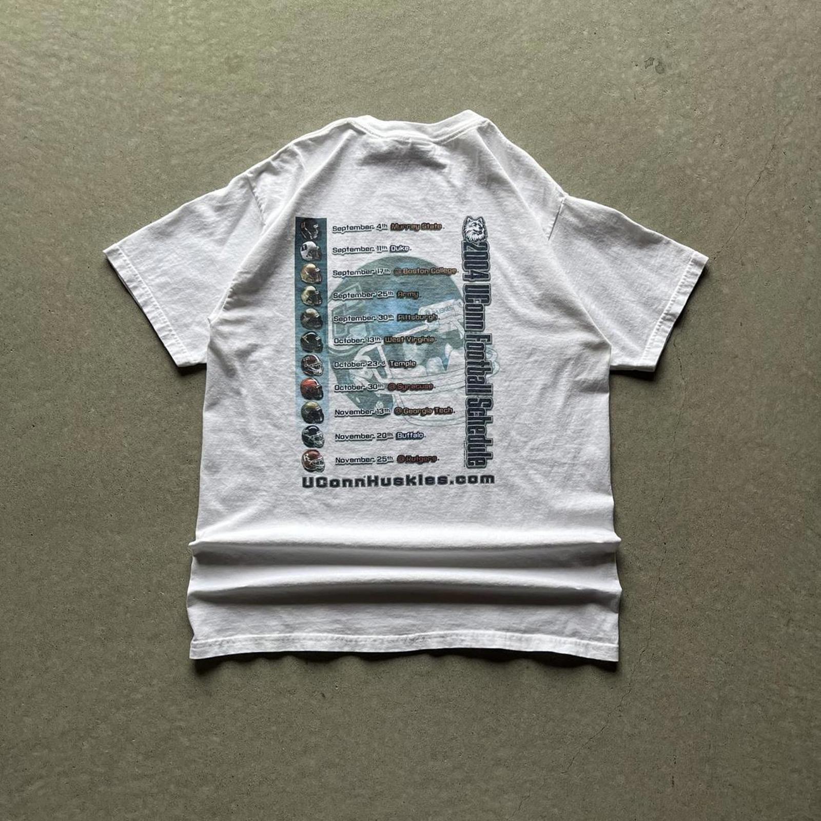 Vintage 2004 UConn Football T-Shirt - Uptwn Vintage