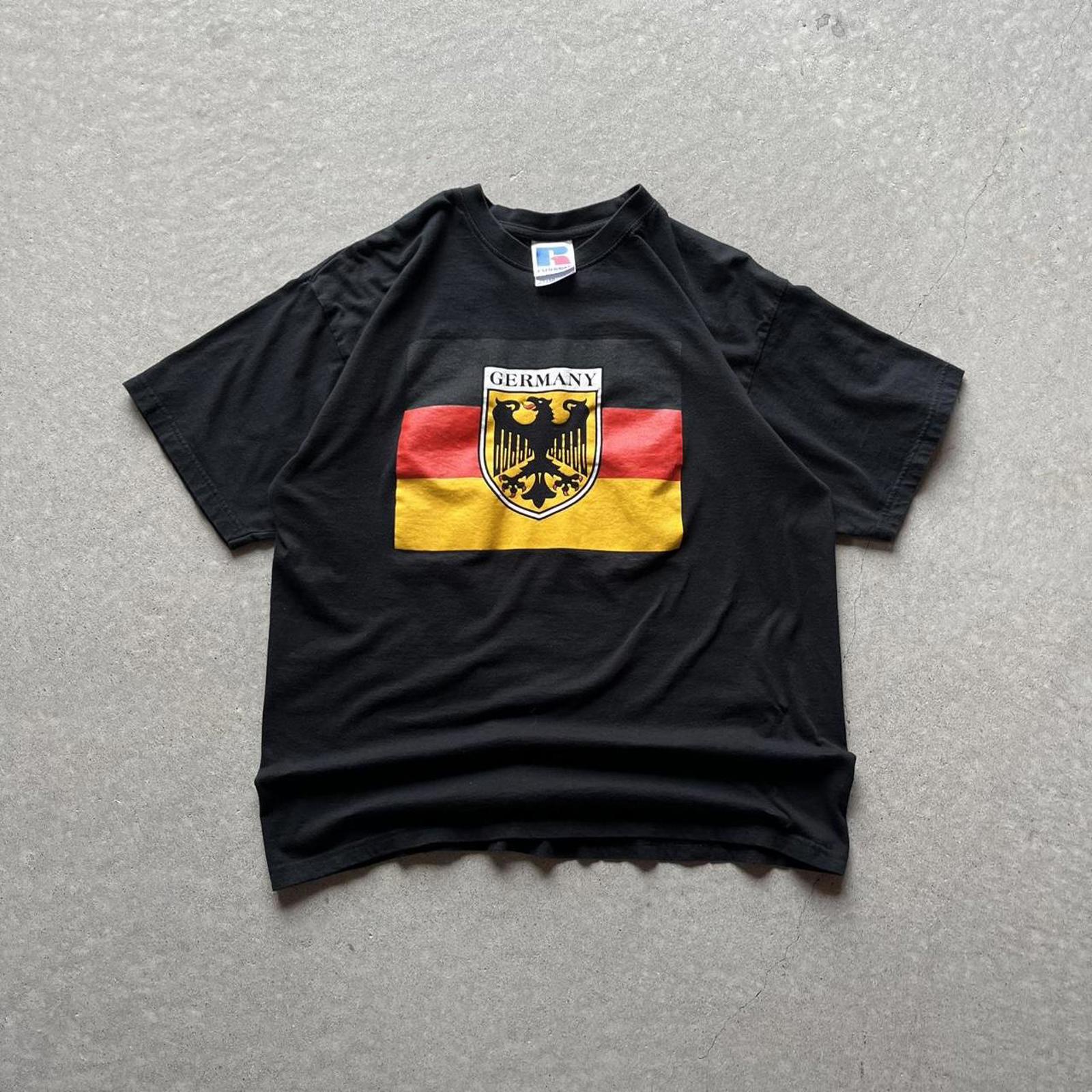 Vintage Y2K Russell Athletic Germany Flag T-Shirt - Uptwn Vintage