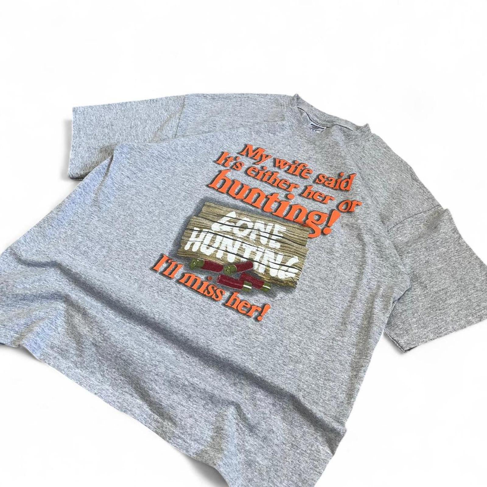 Vintage Y2K Funny Hunting "I'll Miss Her" T-Shirt JERZEES d2ff8ad9-af6a-430c-b5dc-0173e536f45a