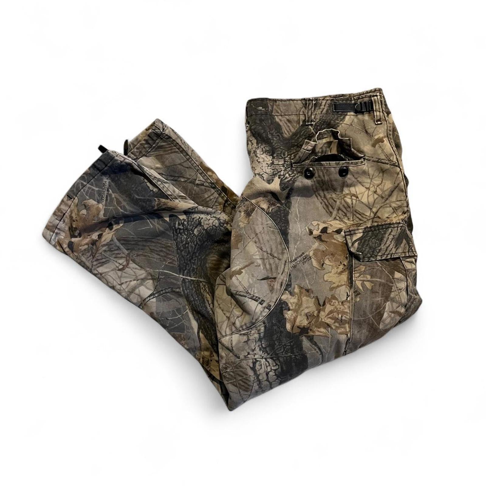 Vintage Baggy Camo Military Cargo Pants American Vintage d3517fab-eaa6-4620-ad6c-85c7df6628b9