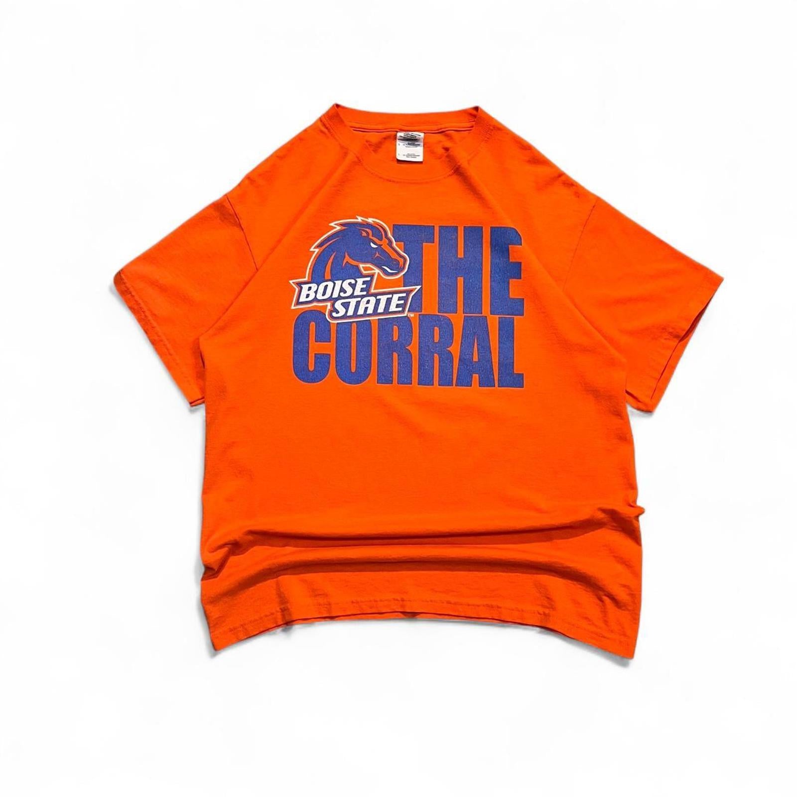 Vintage Y2K Boise State University “The Corral” T-Shirt Gildan - uptwn vintage - e5f849c4-0452-47dc-9633-3960d701e485