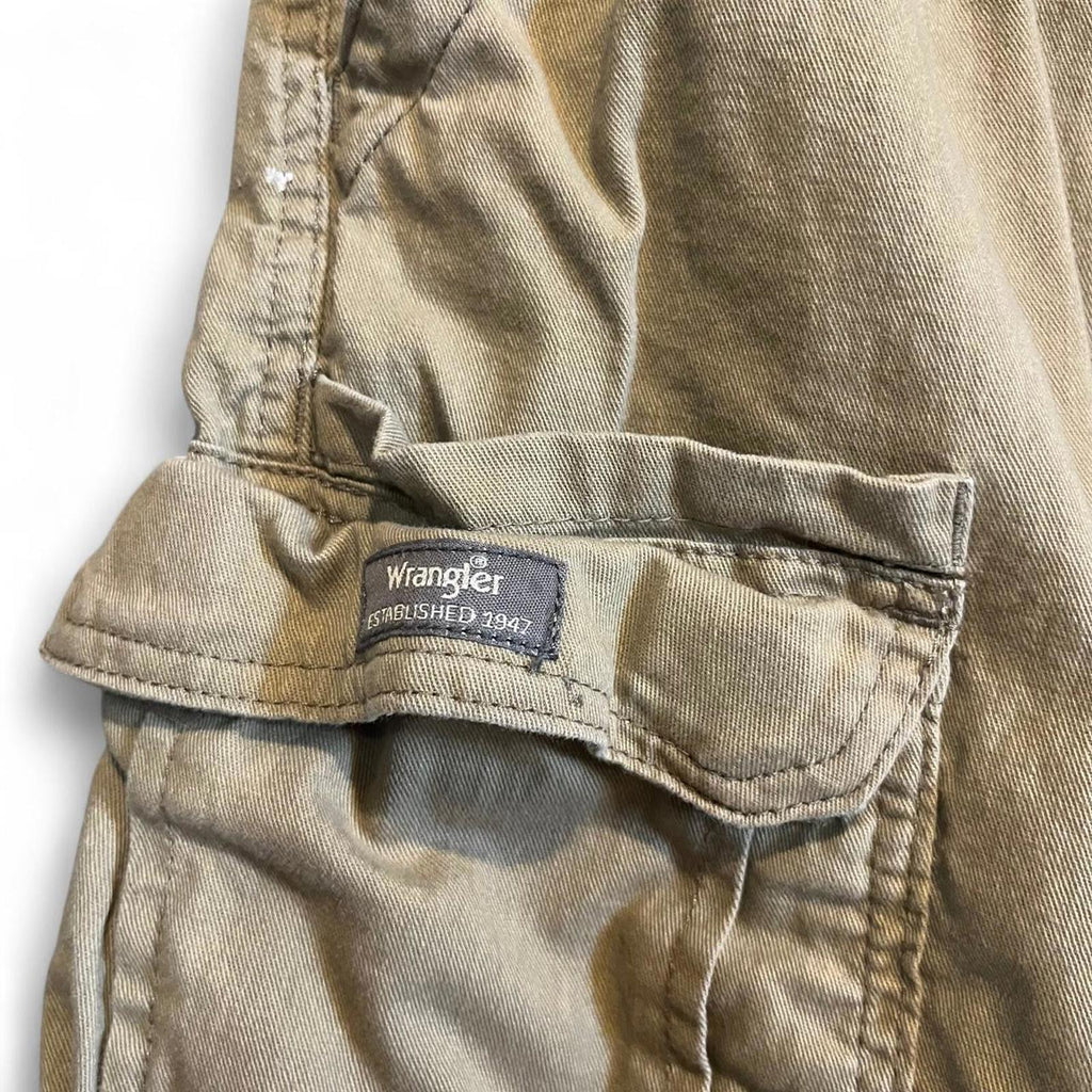 Baggy Tan Wrangler Cargo Shorts Wrangler f9dda137-6582-49df-90a1-6b860e8ca815