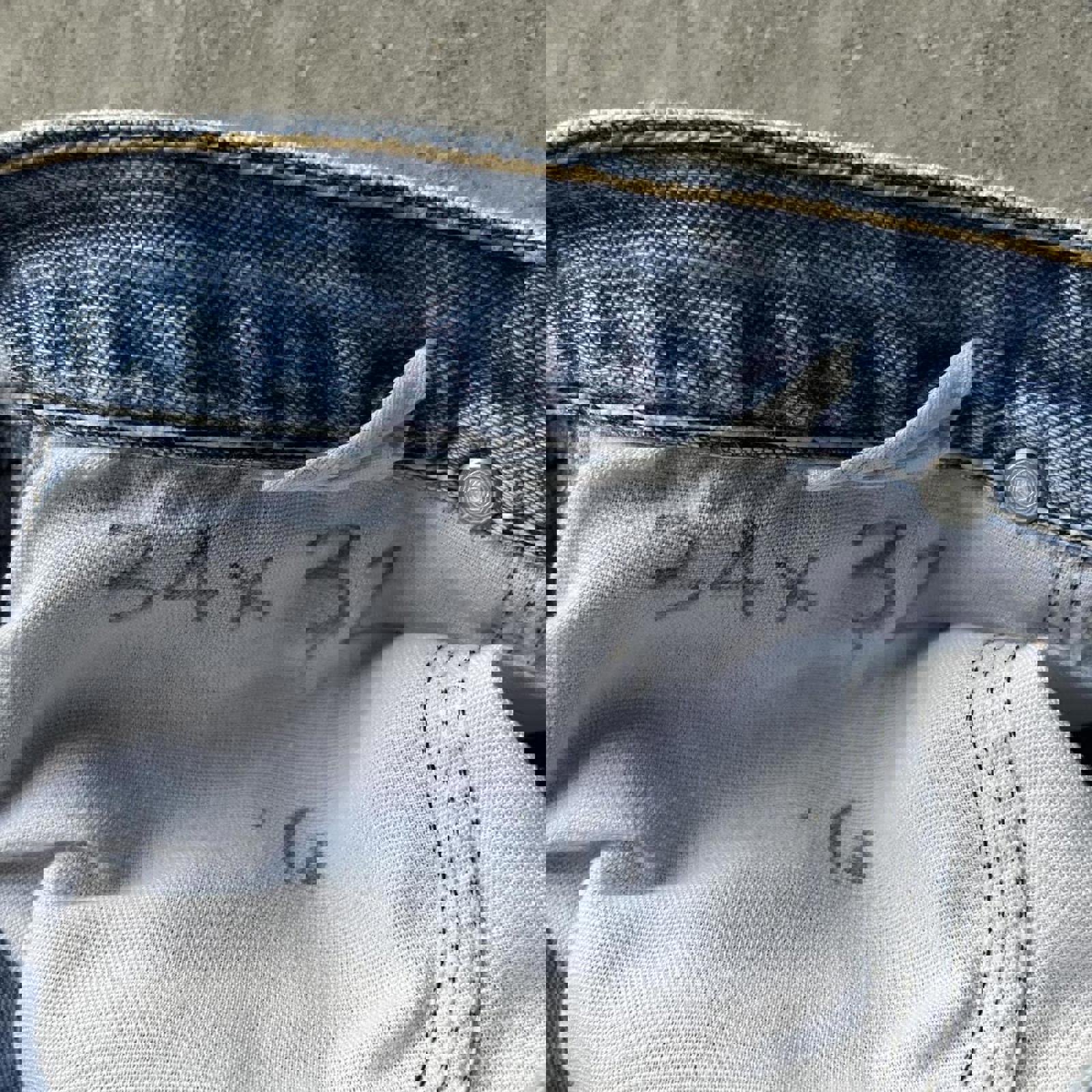 Vintage Y2K Faded Wrangler Blue Jeans